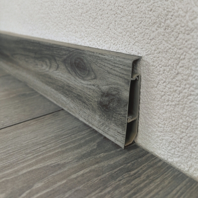 Плинтус напольный крашенный ПВХ Ultra line 707 Фьюжн 2,2 м